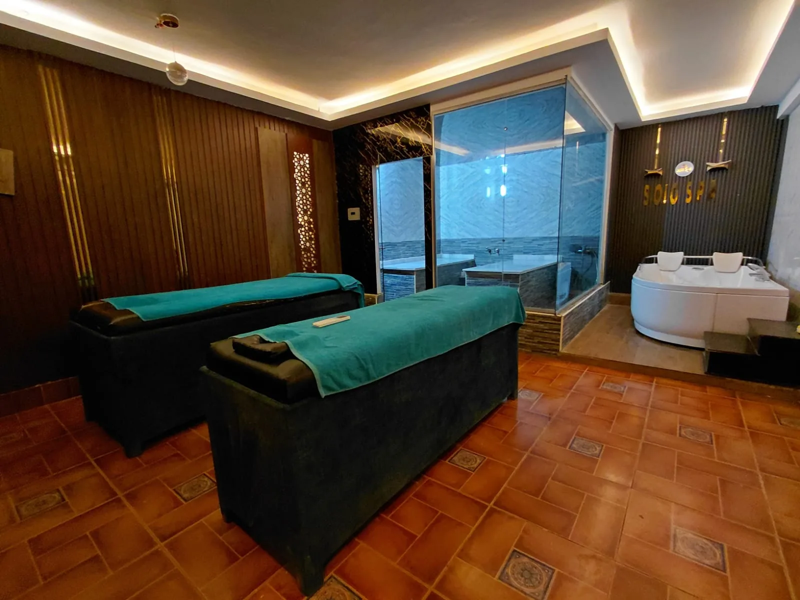White Island Snorkeling Cruise + Relaxing Massage — 2